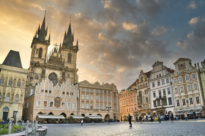 Private Transfer from Vienna to Prague with Stop in Hluboká or Český Krumlov - What the day looks like from Vienna