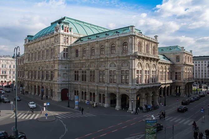 Private Vienna Historical Landmarks Tour - Belvedere Palace and Schönbrunn Palace