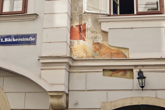 Private Vienna Walking Tour - Hofburg Imperial Palace and Heldenplatz