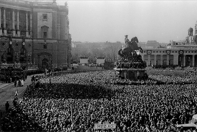 Private World War II Walking Tour in Vienna - Jewish Square and the cost of forgetting