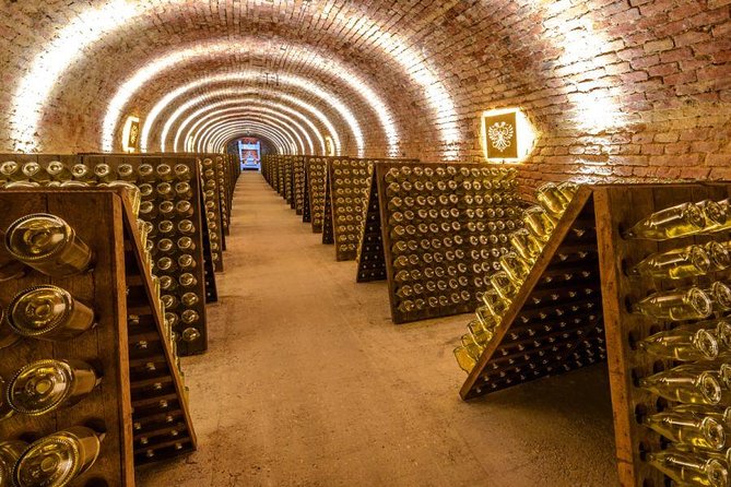 Schlumberger Sparkling Wine Cellar World Entrance Ticket in Vienna - The shop and buying a bottle