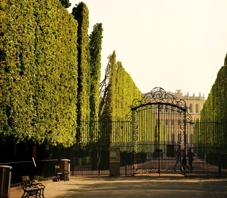 Schönbrunn Palace & Gardens Tour - Why Schönbrunn needs a guide