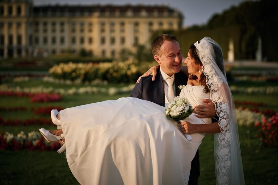 Schönbrunn Palace Private Photoshooting tour - Meeting your photographer at Schönbrunn Palace