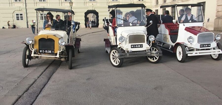 Sightseeing tour in electric vintage car (up to 5 people) - A gentle introduction to Vienna’s old center