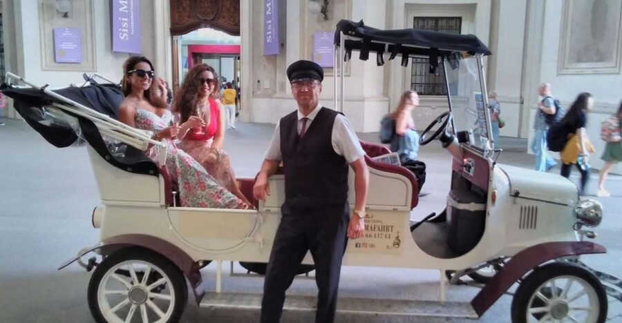 Sightseeing tour in electric vintage car (up to 5 people) - Volksgarten and the Burgtheater