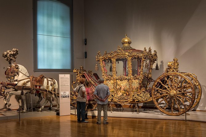 Skip the Line:Imperial Carriage Museum by Schönbrunn Kaiserliche Wagenburg Wien - The baroque Imperial Coach sets the tone