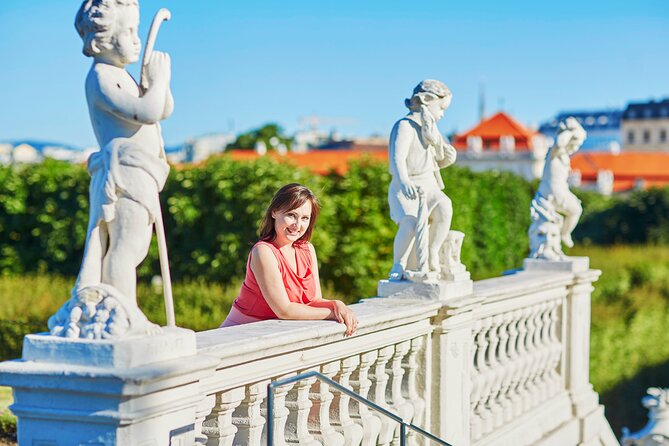 Skip-the-line Upper Belvedere Tickets and Guided Tour Vienna - Meeting at the gilded gates