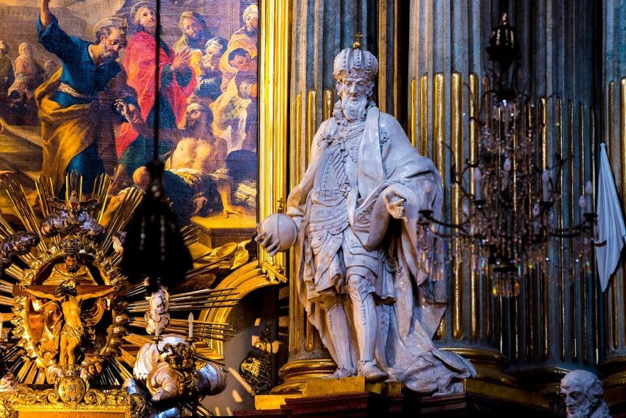 St Stephen's Cathedral Vienna Old Town Walking Tour - Key points at a glance