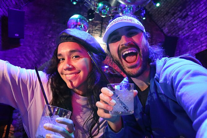 Thursday Night Pub Crawl for Professionals in Vienna, Austria - Daiquiri Shotothek: glow-in-the-dark student-bar energy