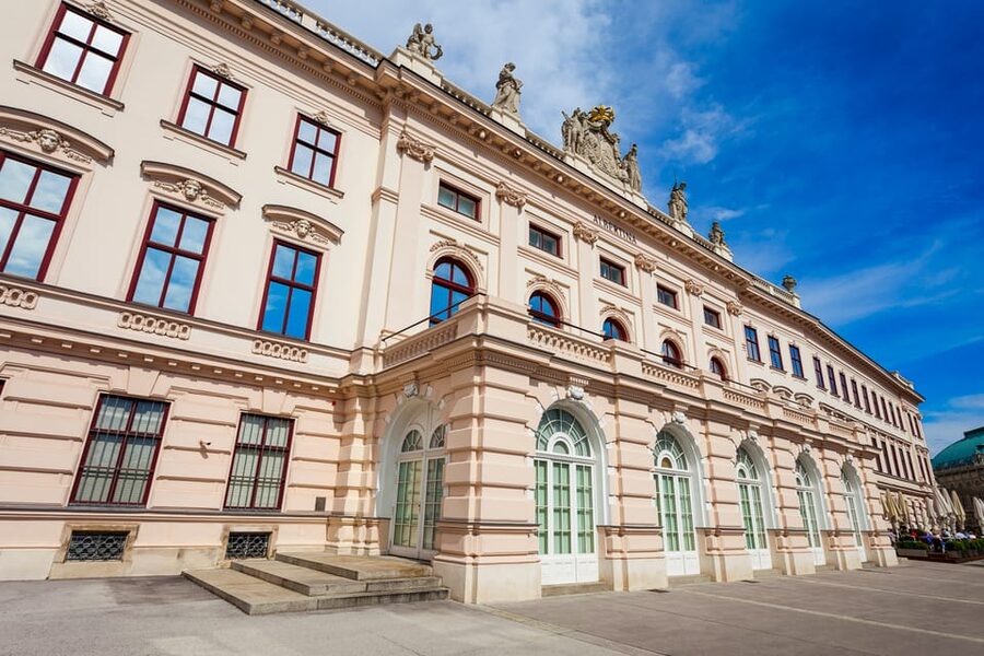 Tickets for the Albertina Exhibitions - Who will enjoy the Albertina most