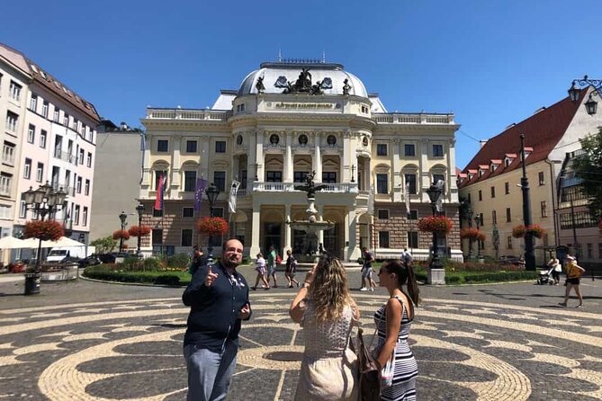 Trip from Vienna: Visit Bratislava - transport, lunch and guided tour included - Catching the bus from Wien Hauptbahnhof