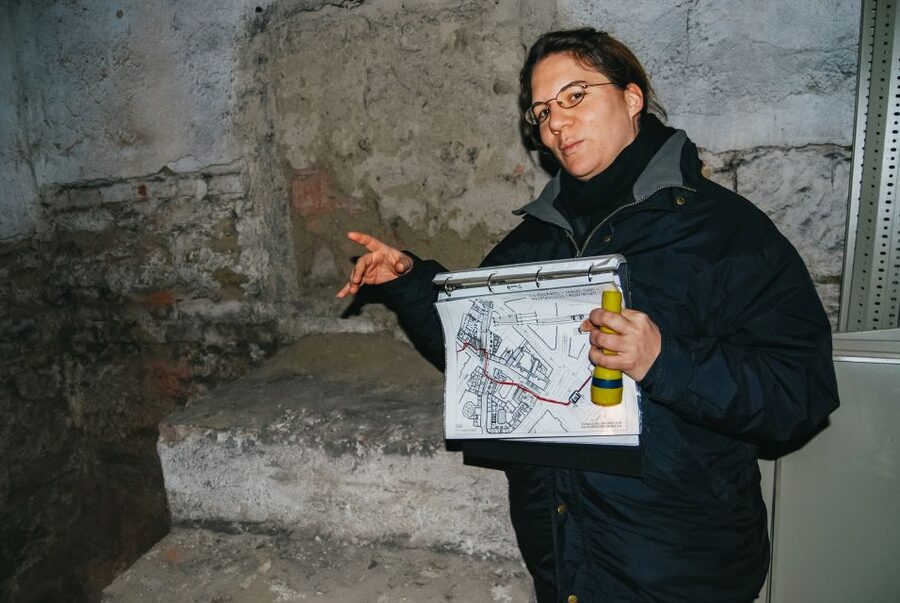 Vienna: 1.5-Hour Underground Walking Tour - Old cellars and the city wall