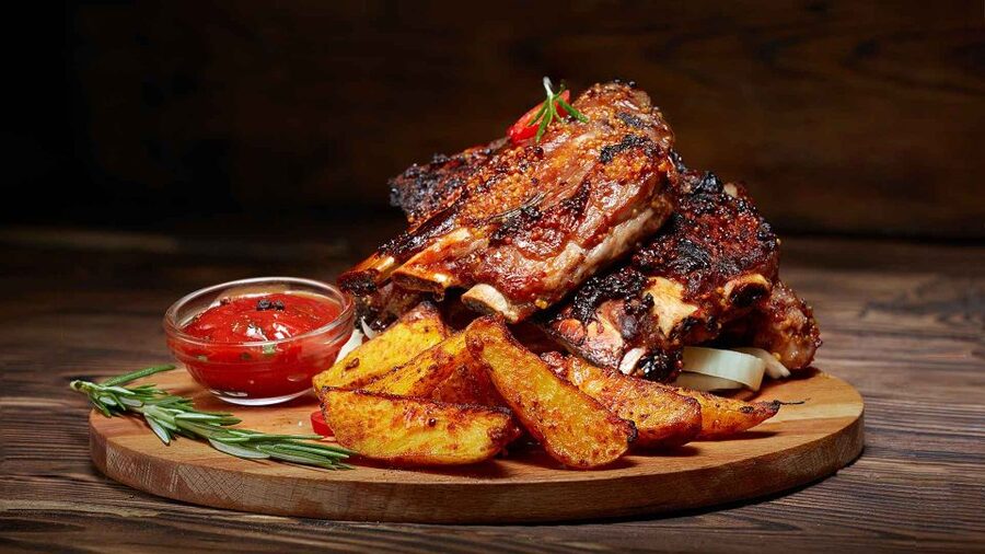 Vienna: 3.5-Hour Danube Cruise with Live Music & BBQ Buffet - What arrives at the BBQ buffet