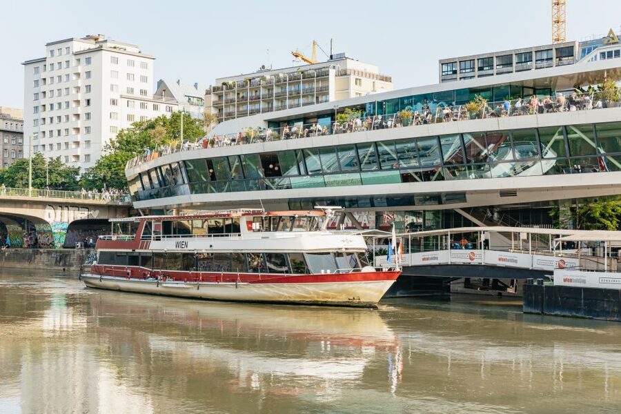 Vienna: 3-Course Evening Dinner Cruise - Key points to know before booking