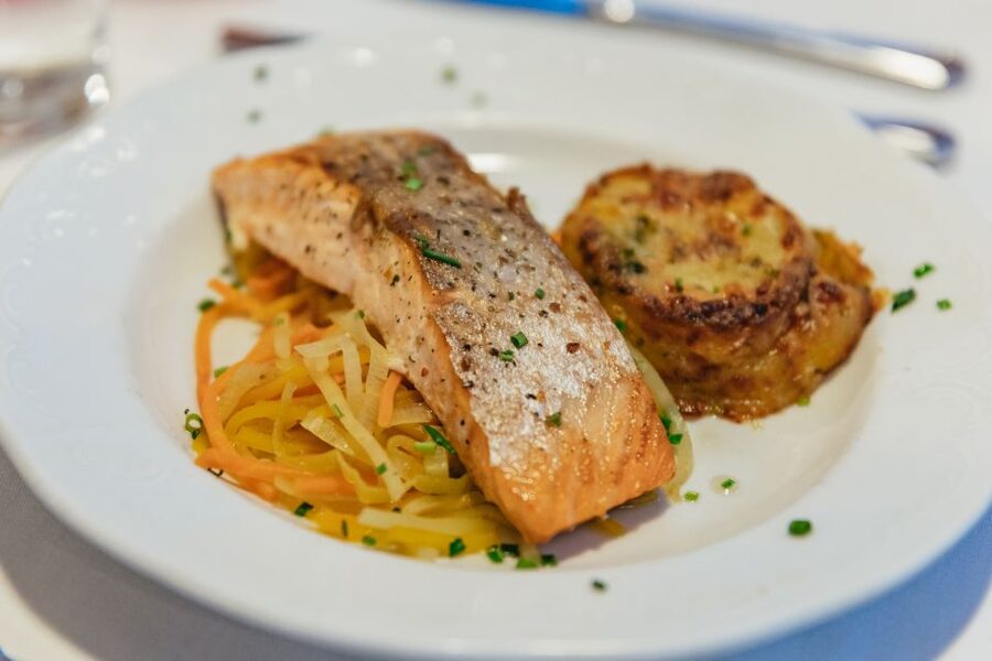 Vienna: 3-Course Evening Dinner Cruise - Should you book this Vienna dinner cruise?