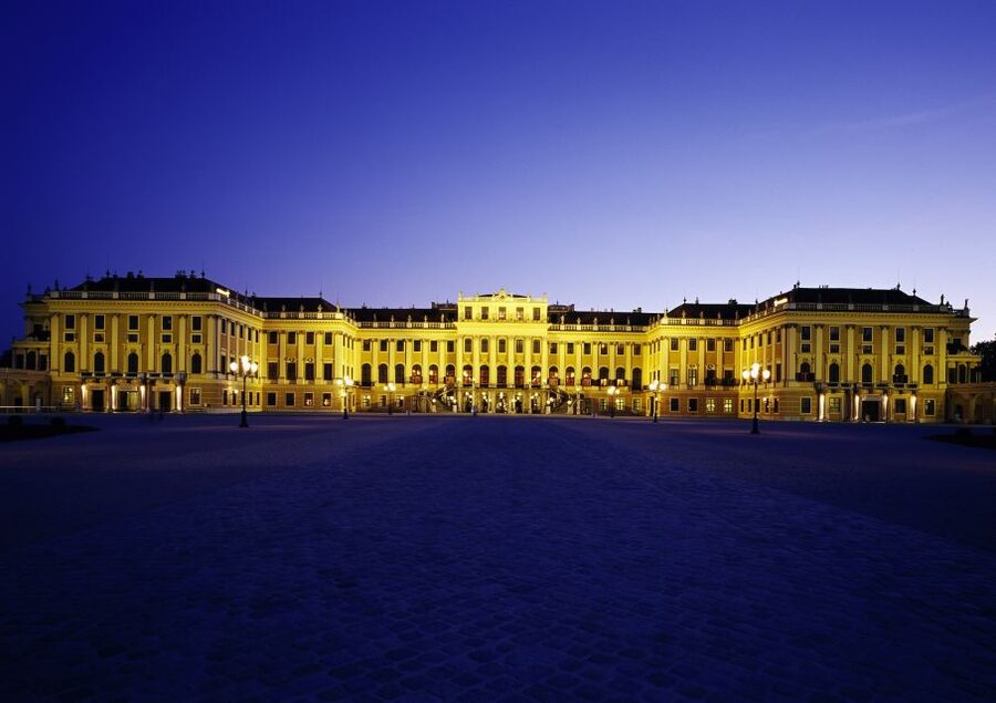 Vienna: After-Hours Schönbrunn Palace Entry & Concert Ticket - Getting to the correct palace entrance at 6:45 PM