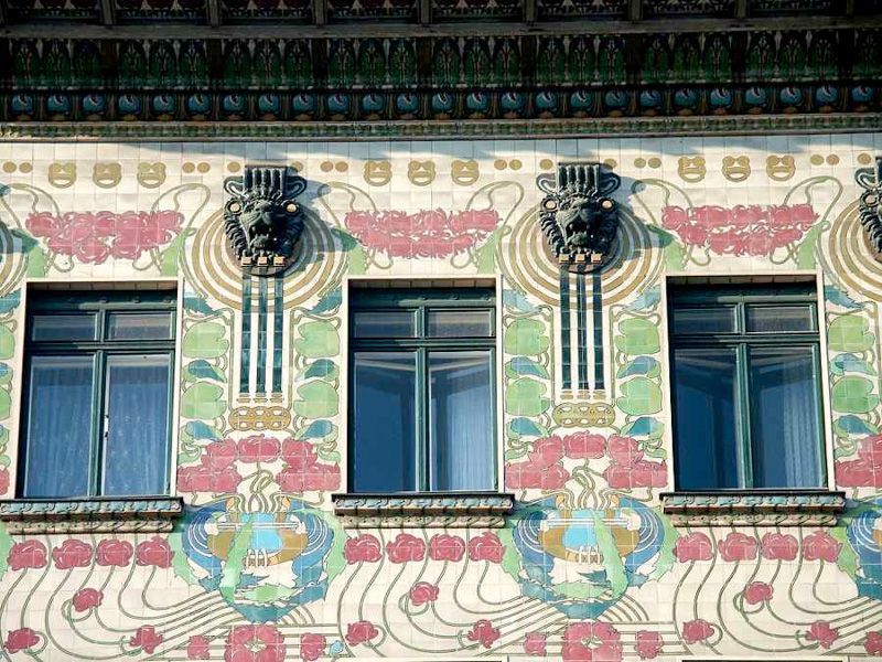 Vienna Art Nouveau Walking Tour - Otto Wagner’s apartment buildings show Art Nouveau at home