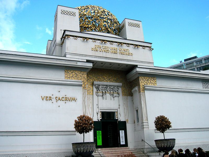 Vienna Art Nouveau Walking Tour - What the guide adds to the buildings