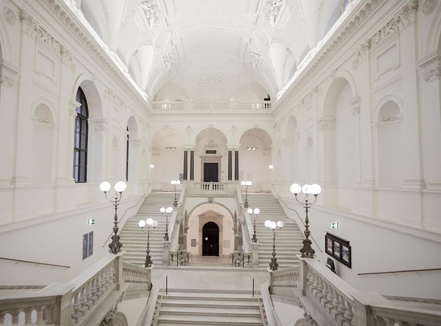 VIENNA AT NIGHT: Photo Tour of the Most Beautiful Buildings - Key points to know before you book
