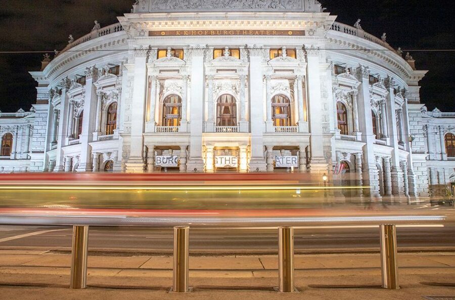 VIENNA AT NIGHT: Photo Tour of the Most Beautiful Buildings - Who will get the most from this tour?