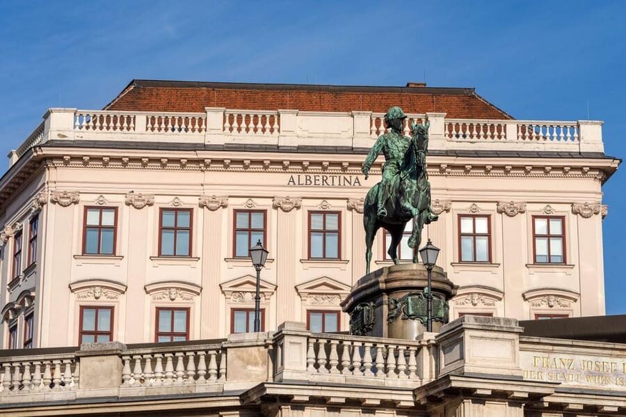 Vienna Audioguide - TravelMate app for your smartphone - Schönbrunn and the city’s open spaces