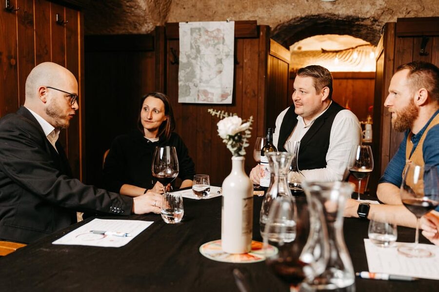 Vienna: Austrian Wine Tasting Evening - What three hours really means