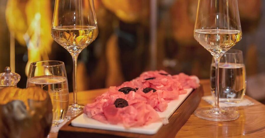 Vienna: Best of Vienna Food Tour - Sandwiches and a small beer at a Viennese institution