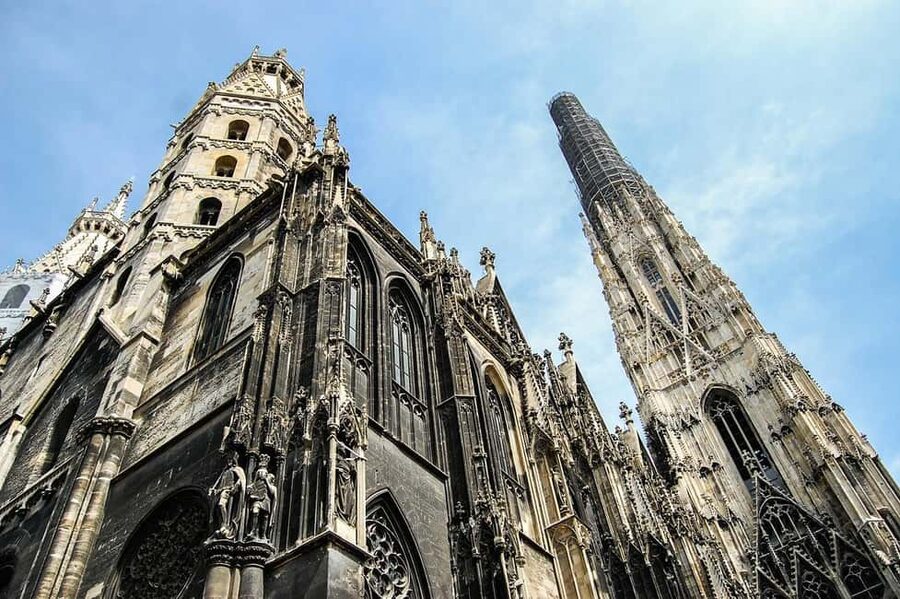 Vienna: Best of Vienna in 2 Hours with a Local - Choosing between Schönbrunn and Belvedere