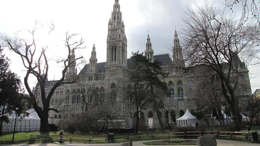 Vienna: Best of Vienna in 2 Hours with a Local - Practical details for a smoother ride