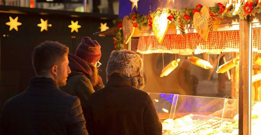 Vienna: Christmas Markets Tour - Punch, cookies, and the question of dinner
