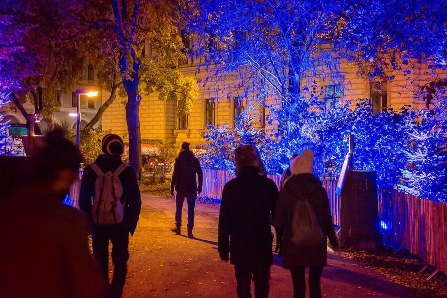 Vienna: Christmas Markets Tour - Who should book this Christmas market tour?