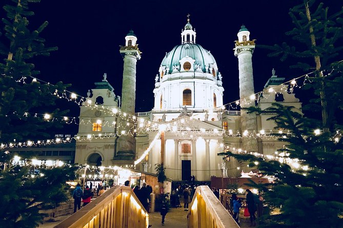 Vienna Christmas Tour - Vienna’s Christmas lights begin on Graben