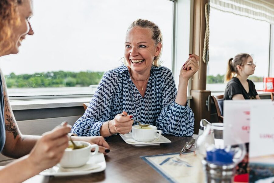 Vienna: City Cruise with Optional Lunch - The schnitzel and two-course lunch options