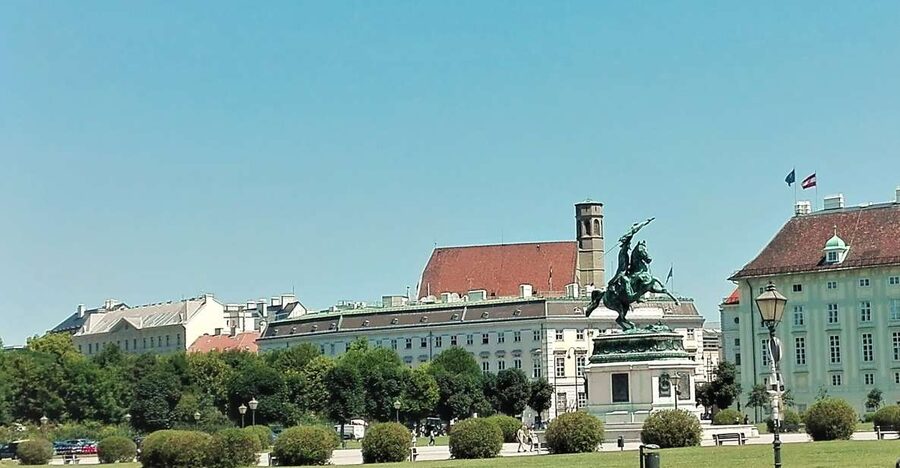 Vienna: City Highlights Guided Walking Tour & Old Town - The medieval Jewish quarter
