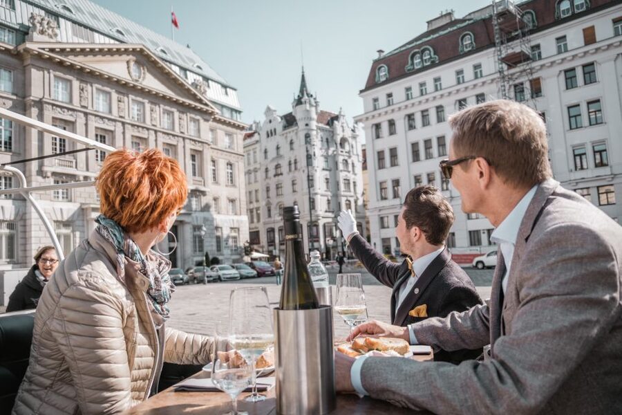 Vienna: City Sightseeing Tour in an Electro Vintage Car - Sparkling wine, sandwiches, and petit fours