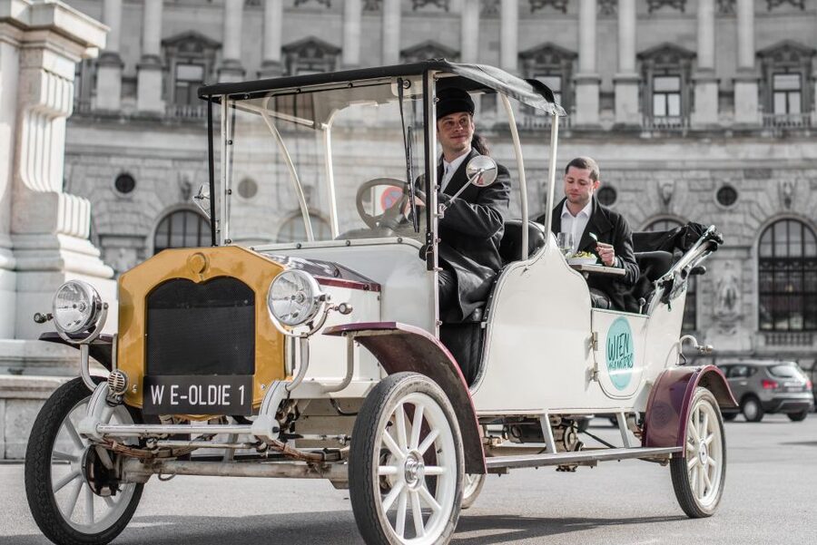 Vienna: Culinary Sightseeing Tour in an Electric Vintage Car - What the electric car adds