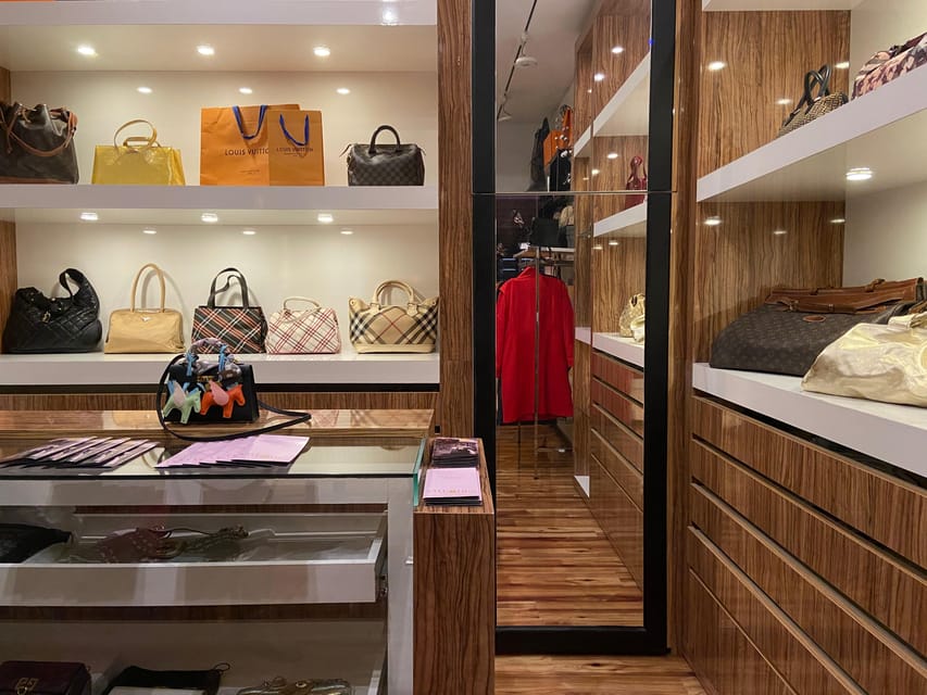 Vienna: Designer Fashion Time Capsule Experience - Is 40 minutes enough?