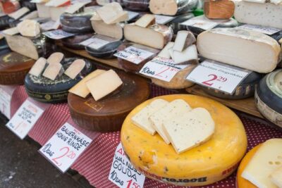 Vienna for Food Lovers: Cafés, Markets & Austrian Cuisine