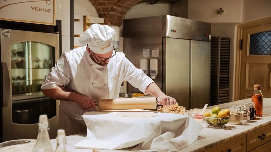 Vienna: Gerstner KuK Hofzuckerbäcker Baking Show & Tasting - Strudel making in Schönbrunn’s old bakery