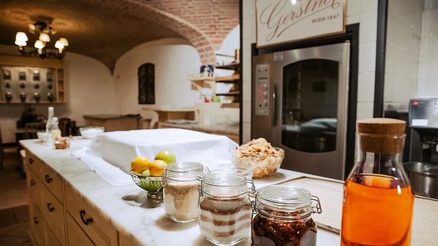 Vienna: Gerstner KuK Hofzuckerbäcker Baking Show & Tasting - Practical advice before you go