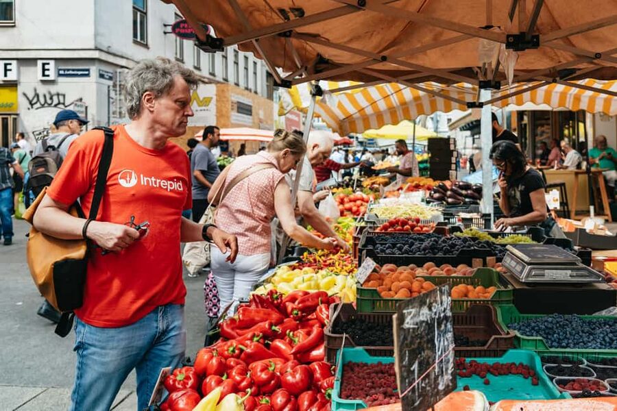 Vienna: Guided Foodie Walking Tour with Tastings and Coffee - Brunnenmarkt and Reumannplatz, where the tour gets more local