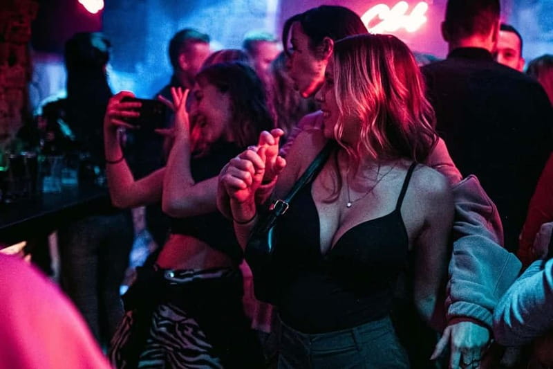 Vienna: Guided Pub Crawl with Club Entry - Kaktus Club keeps the energy moving