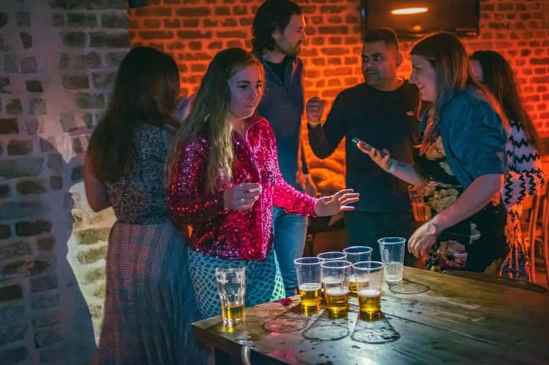 Vienna: Guided Pub Crawl with Club Entry - Ra’mien Bar and the late-night transition