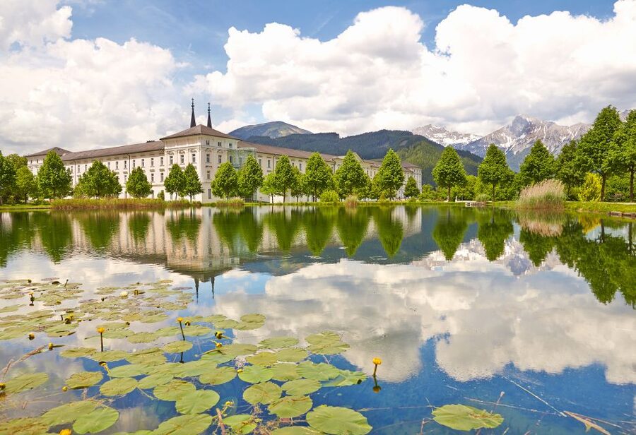 Vienna: Hallstatt & Alpine Peaks Day Trip with Admont Abbey - Hallstatt: guided walk, free time, and mountain views