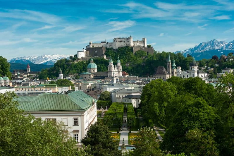 Vienna: Hallstatt, Salzburg, Melk, Alps & Lakes Day Trip - The Salzkammergut drive and its lake views