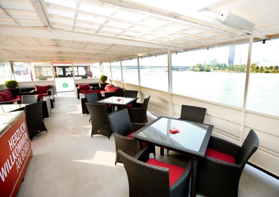 Vienna: Heurigen Cruise with Viennese Songs and Buffet - The Heuriger Buffet: Cold and Warm Viennese Dishes