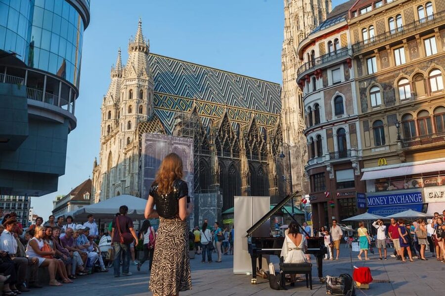 Vienna: Highlights Private Tour, Palaces & Sacher Cake - Hofburg Palace and the story of Empress Sissi