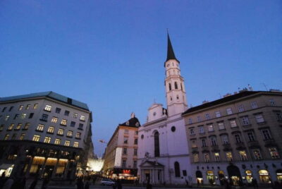History Highlight Walking Tour