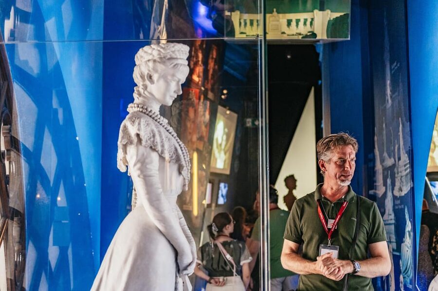 Vienna: Hofburg and Empress Sisi Museum Guided Tour - How the two-hour pace feels