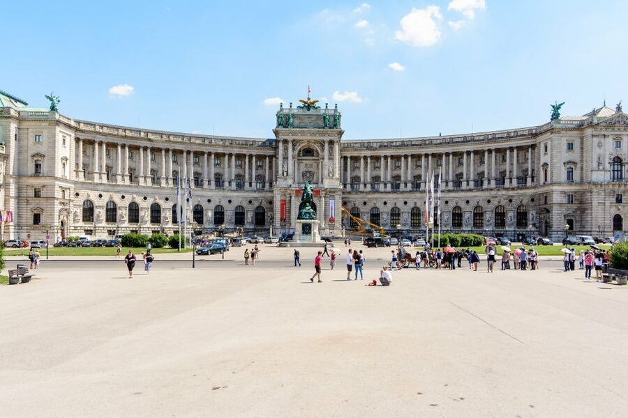 Vienna: Hofburg Palace and Sisi Museum Skip-the-Line Tour - Languages, group size, and accessibility